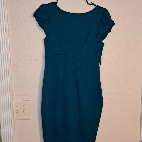 JS Signature dress size medium - Picture 1 of 8